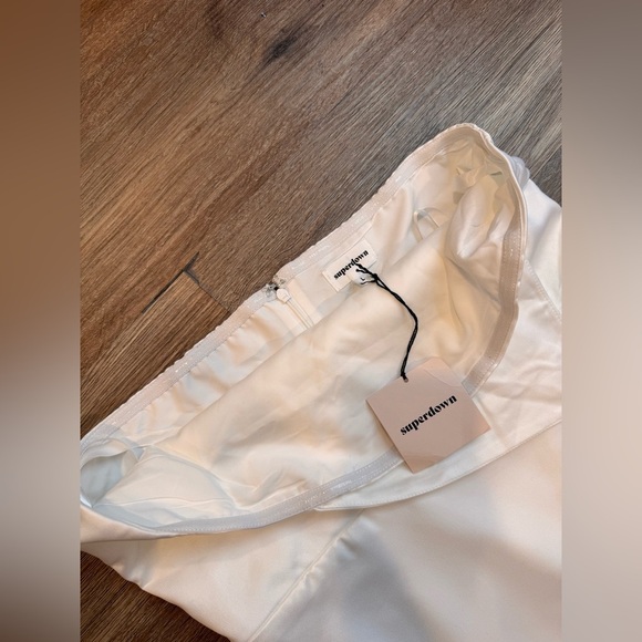 NWT Superdown Sasha Mini White Dress Large - Picture 2 of 9